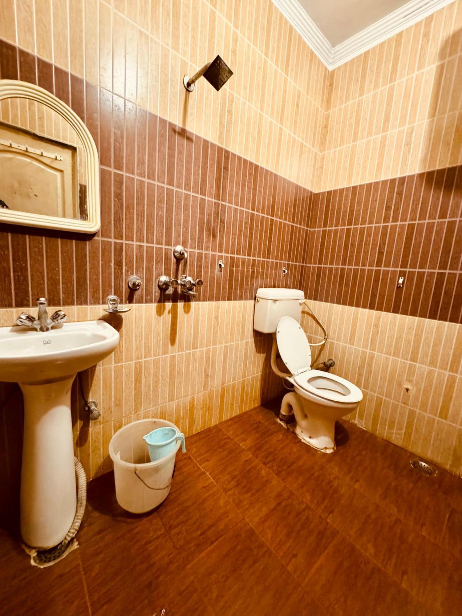 Qube House Bnb Rishīkesh Eksteriør bilde